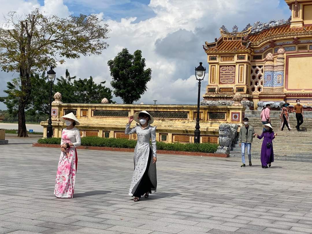 Nỗ lực cho Liên hoan Phim Việt Nam lần thứ XXII tại thành phố Huế trong  “tình hình mới”